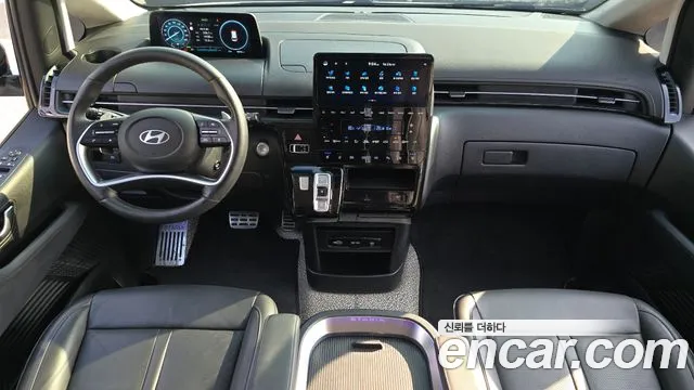 Hyundai Staria 2025 thumb 7