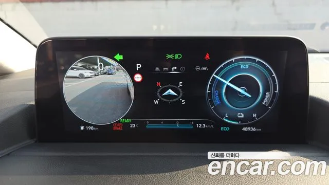 Hyundai Staria 2025 thumb 8