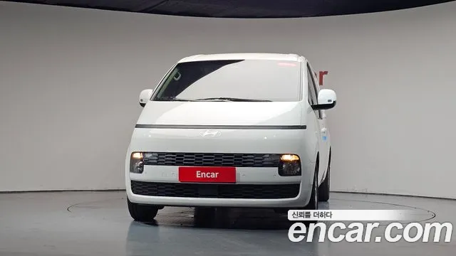 Hyundai Staria 2026 thumb 2
