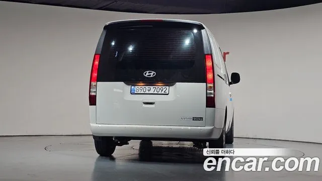 Hyundai Staria 2026 thumb 3