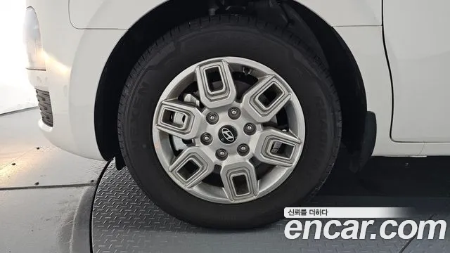 Hyundai Staria 2026 thumb 4