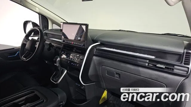 Hyundai Staria 2026 thumb 6
