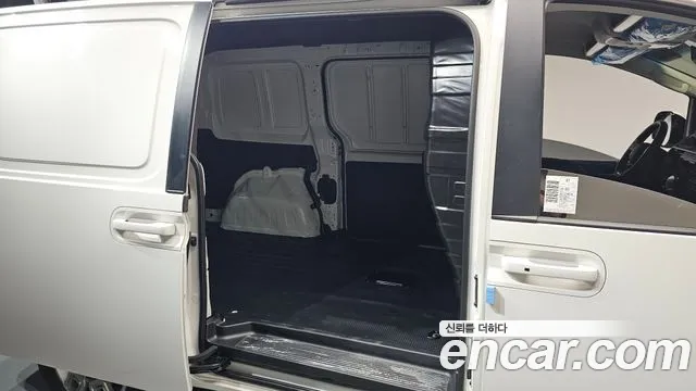 Hyundai Staria 2026 thumb 11