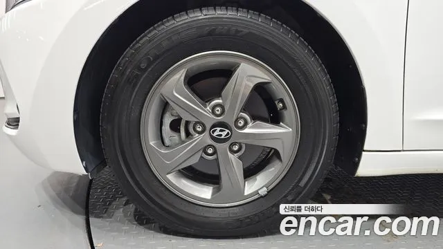 Hyundai Avante 2016 thumb 4