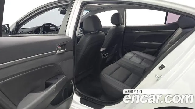 Hyundai Avante 2016 thumb 11