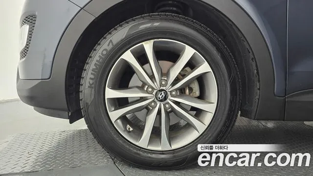 Hyundai Santa Fe 2015 thumb 4