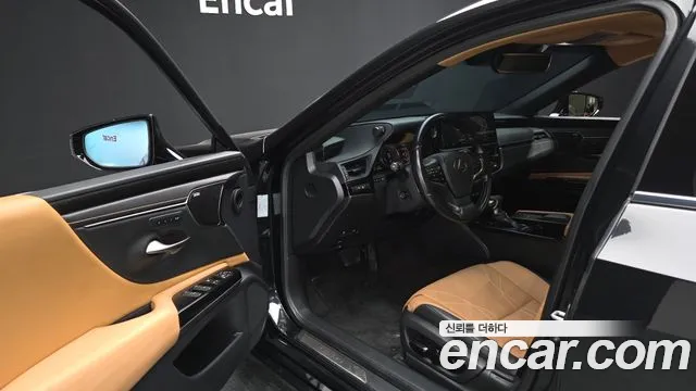 Lexus ES 2021 thumb 10