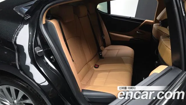Lexus ES 2021 thumb 12
