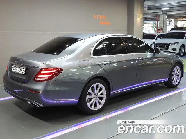 Mercedes-Benz E-Класс 2017 thumb 2
