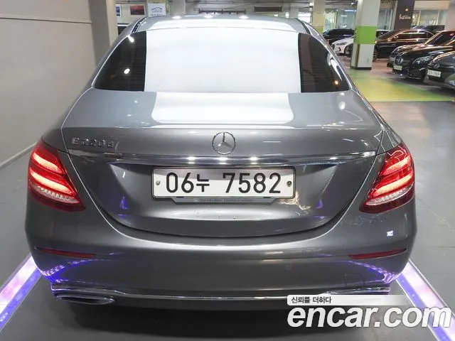 Mercedes-Benz E-Класс 2017 thumb 4