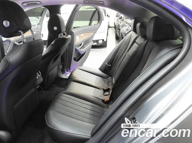 Mercedes-Benz E-Класс 2017 thumb 10