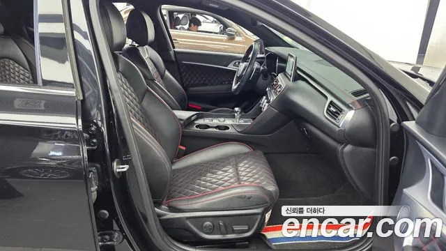 Genesis G70 2019 thumb 11