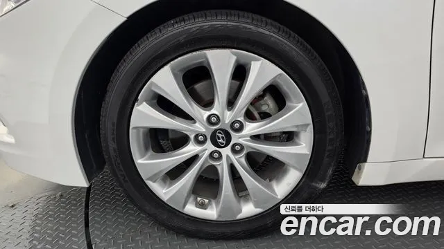 Hyundai Grandeur 2012 thumb 5