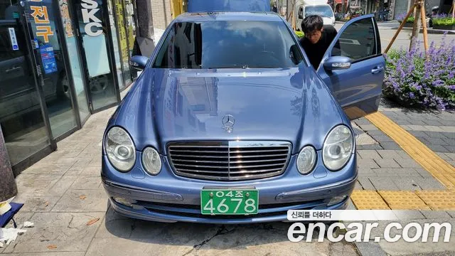 Mercedes-Benz E-Класс 2004 thumb 2