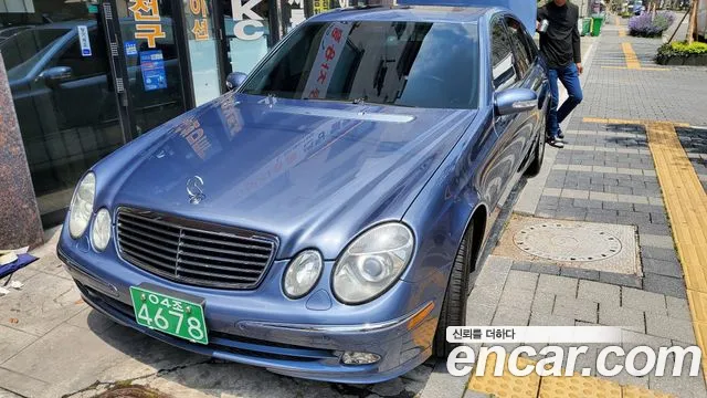 Mercedes-Benz E-Класс 2004 thumb 12