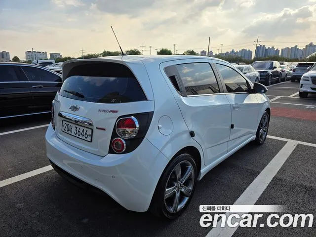 ChevroletGMDaewoo Aveo 2014 thumb 4