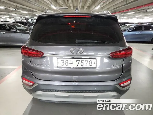Hyundai Santa Fe 2019 thumb 5