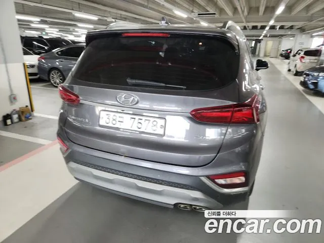 Hyundai Santa Fe 2019 thumb 6
