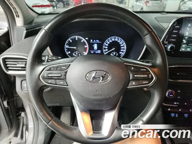 Hyundai Santa Fe 2019 thumb 8
