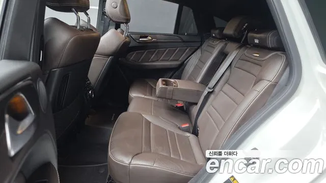 Mercedes-Benz GLE 2019 thumb 12