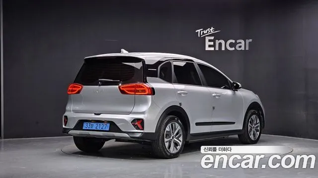 Kia Niro 2022 thumb 2