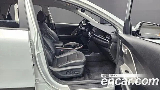 Kia Niro 2022 thumb 11