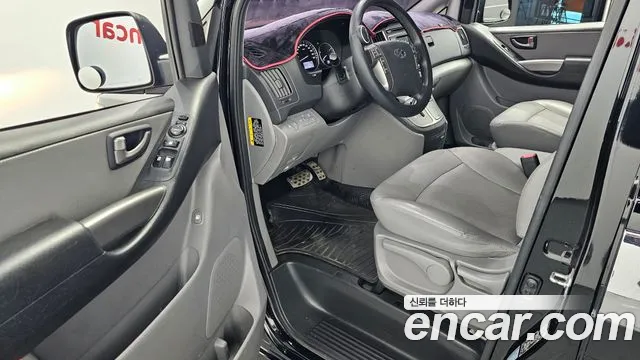 Hyundai Starex 2018 thumb 10