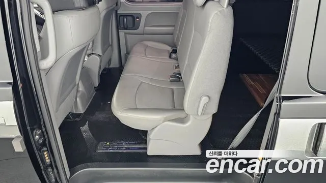 Hyundai Starex 2018 thumb 12