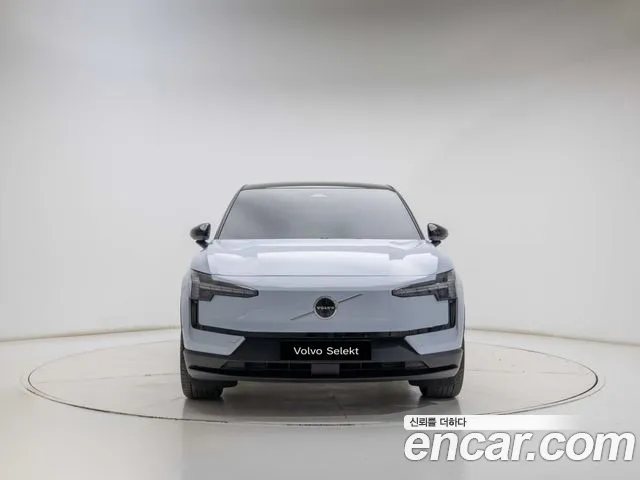 Volvo EX30 2025 thumb 2