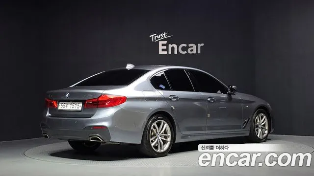 BMW 5-Series 2017 thumb 2