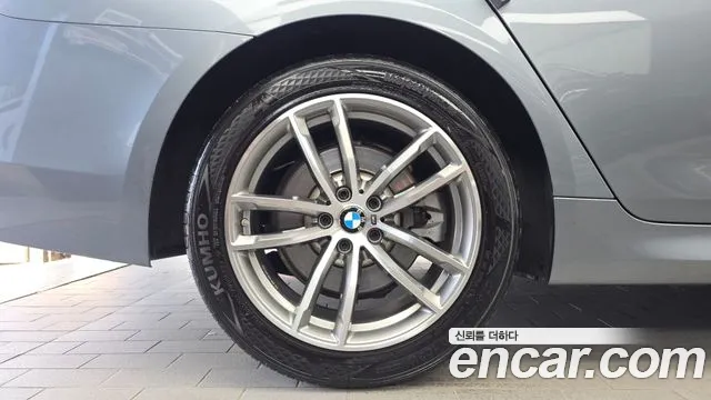 BMW 5-Series 2017 thumb 5