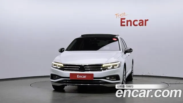 Volkswagen Passat (North America and China) 2021 thumb 3