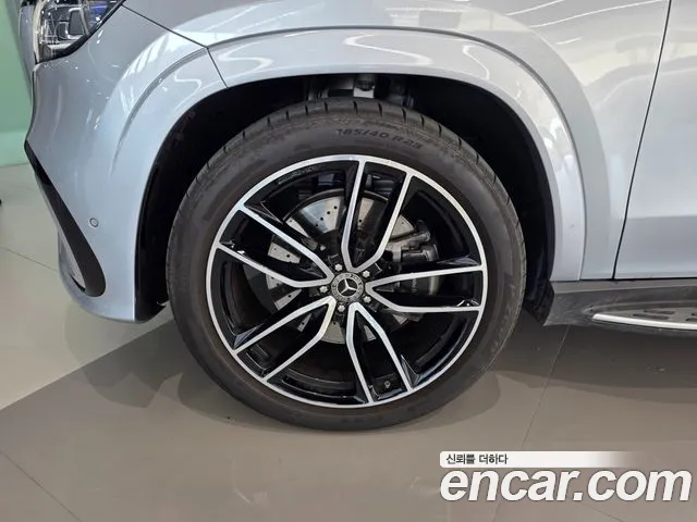 Mercedes-Benz GLS 2025 thumb 5