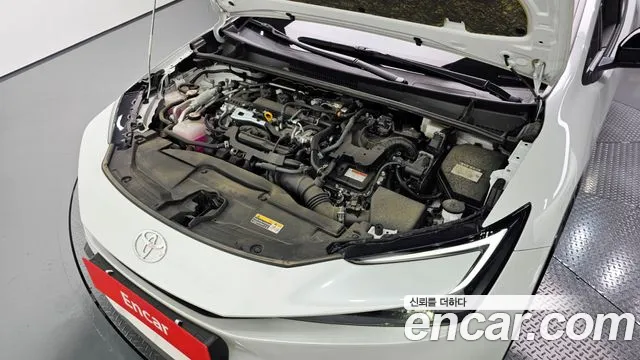 Toyota Prius 2024 thumb 5