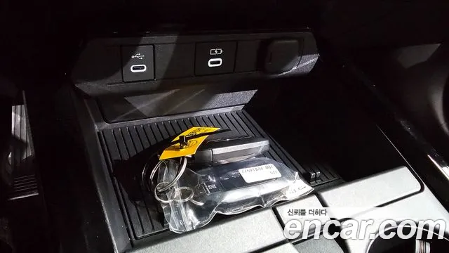 Toyota Prius 2024 thumb 11