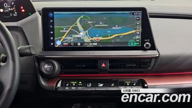 Toyota Prius 2024 thumb 12