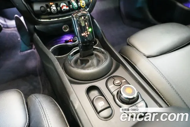 MINI Clubman 2020 thumb 9