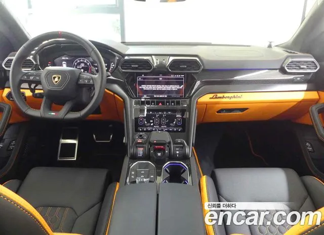 Lamborghini Urus 2024 thumb 4