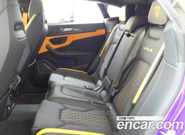 Lamborghini Urus 2024 thumb 9