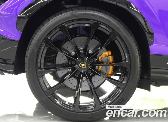 Lamborghini Urus 2024 thumb 10