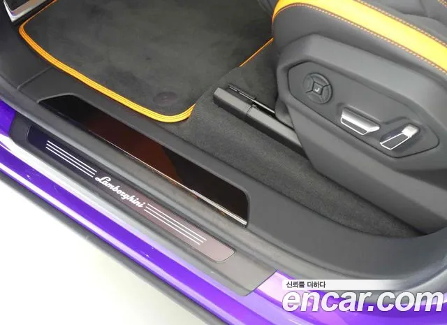 Lamborghini Urus 2024 thumb 12
