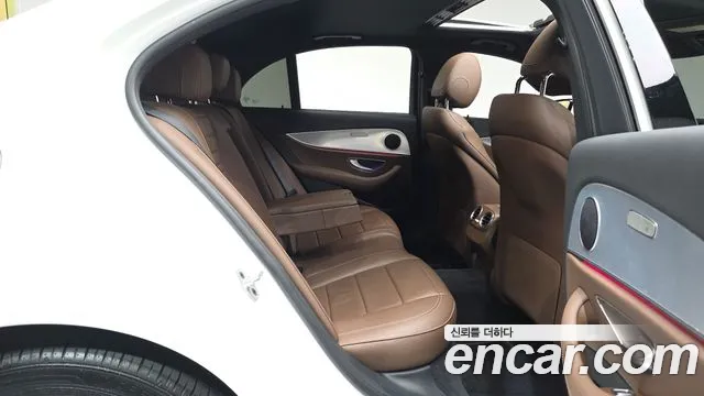 Mercedes-Benz E-Класс 2020 thumb 10