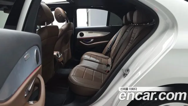 Mercedes-Benz E-Класс 2020 thumb 11