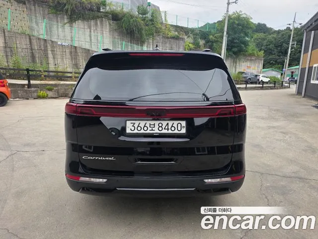 Kia Carnival 2020 thumb 2