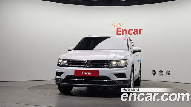 Volkswagen Tiguan 2020 thumb 3