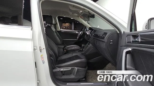 Volkswagen Tiguan 2020 thumb 11