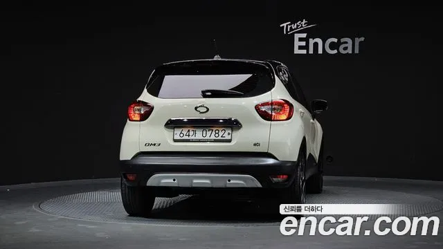 Renault-KoreaSamsung Captur 2015 thumb 4