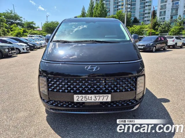 Hyundai Staria 2023 thumb 3