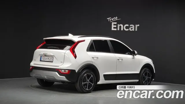Kia Niro 2024 thumb 2
