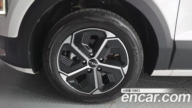 Kia Niro 2024 thumb 5